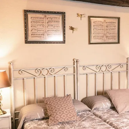 Picaza Del Jerte Kır Evi